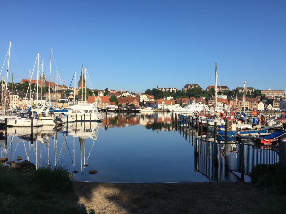 Zentrumsnahe Schoene Altbauwohnung Bis 4 Personen Flensburg Ngoại thất bức ảnh